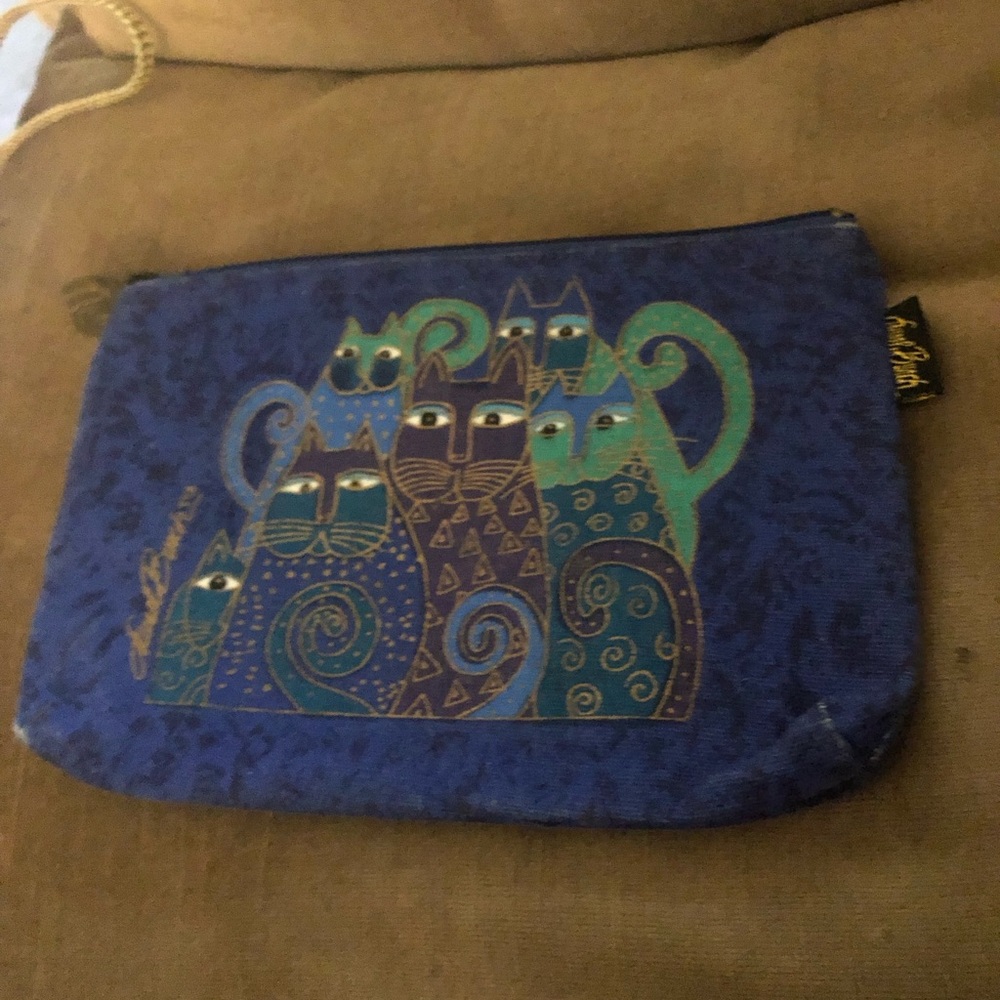 ยฅ Vintage Laurel Burch Cosmetic Bag- $20 or $15 w/offer